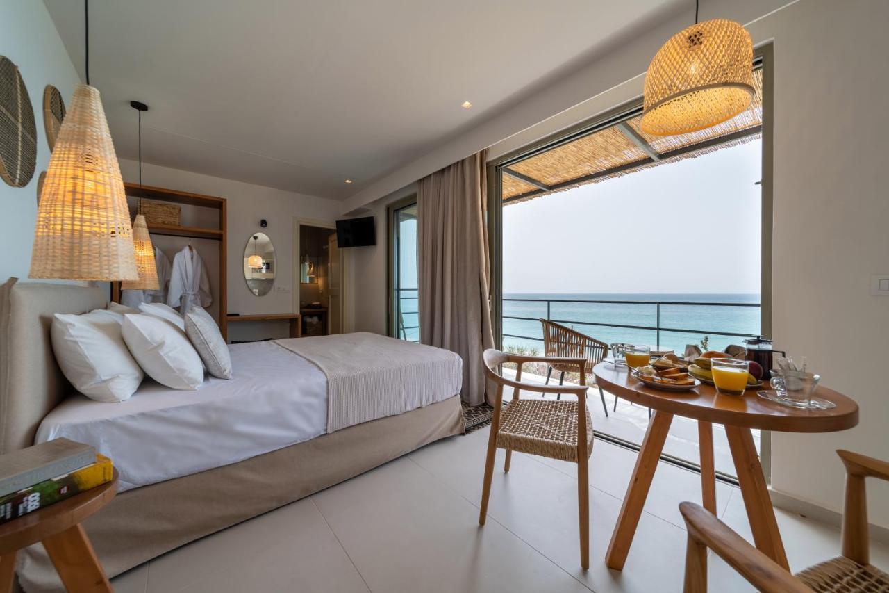 Thea Beachfront Suites In Lourdas Beach Lurdáta Kültér fotó